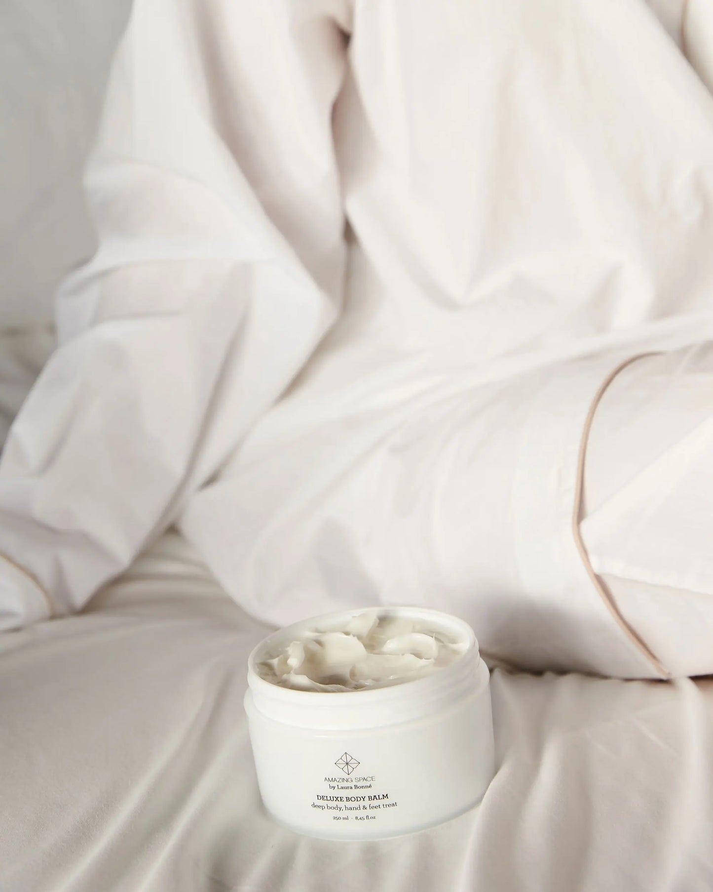 Amazing Space – Deluxe Body Balm – Deep Body, Hand & Feet Treat (250ml) - billede 4