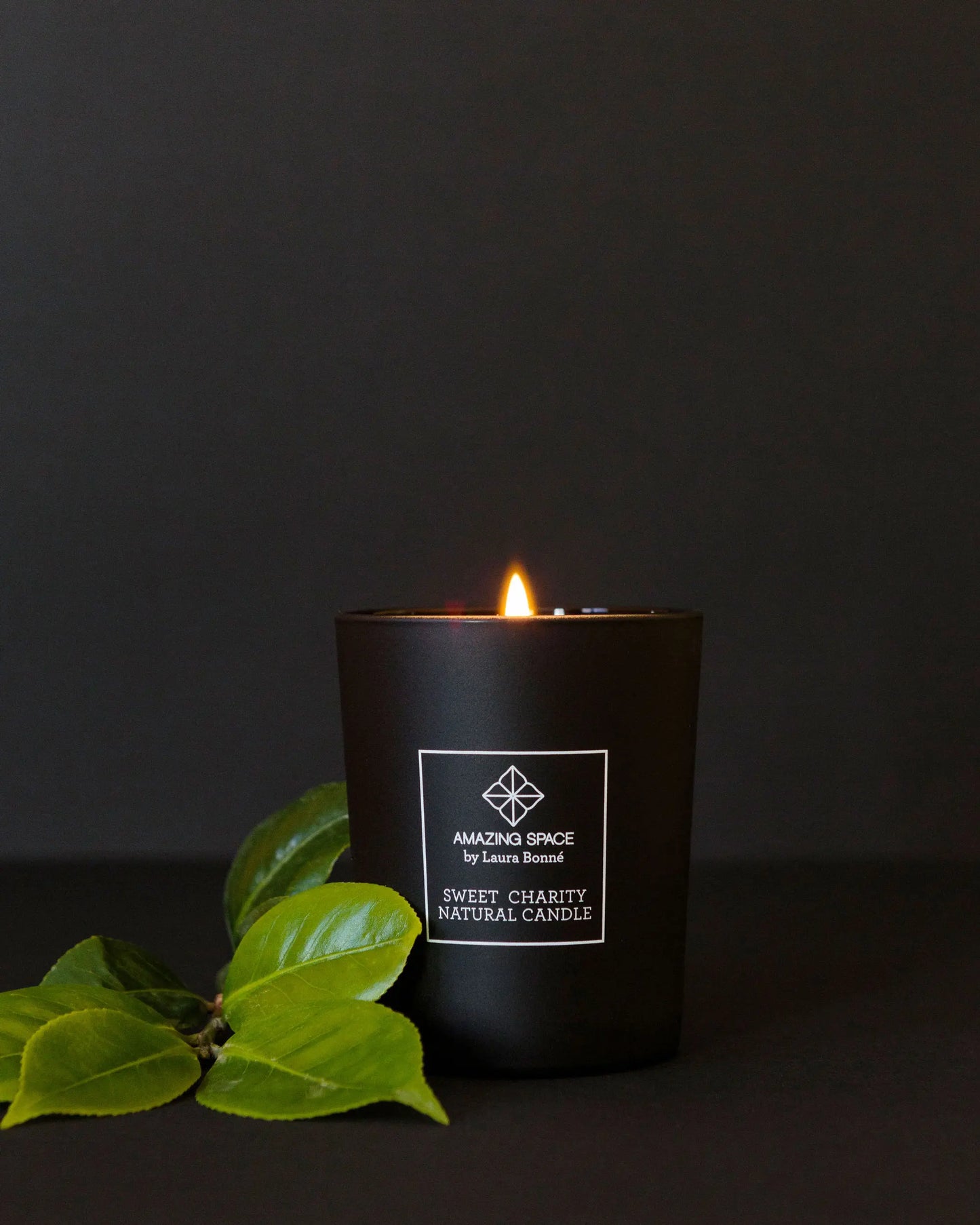 Amazing Space – White Tea Candle – Focus Your Energy (180g) - billede 3