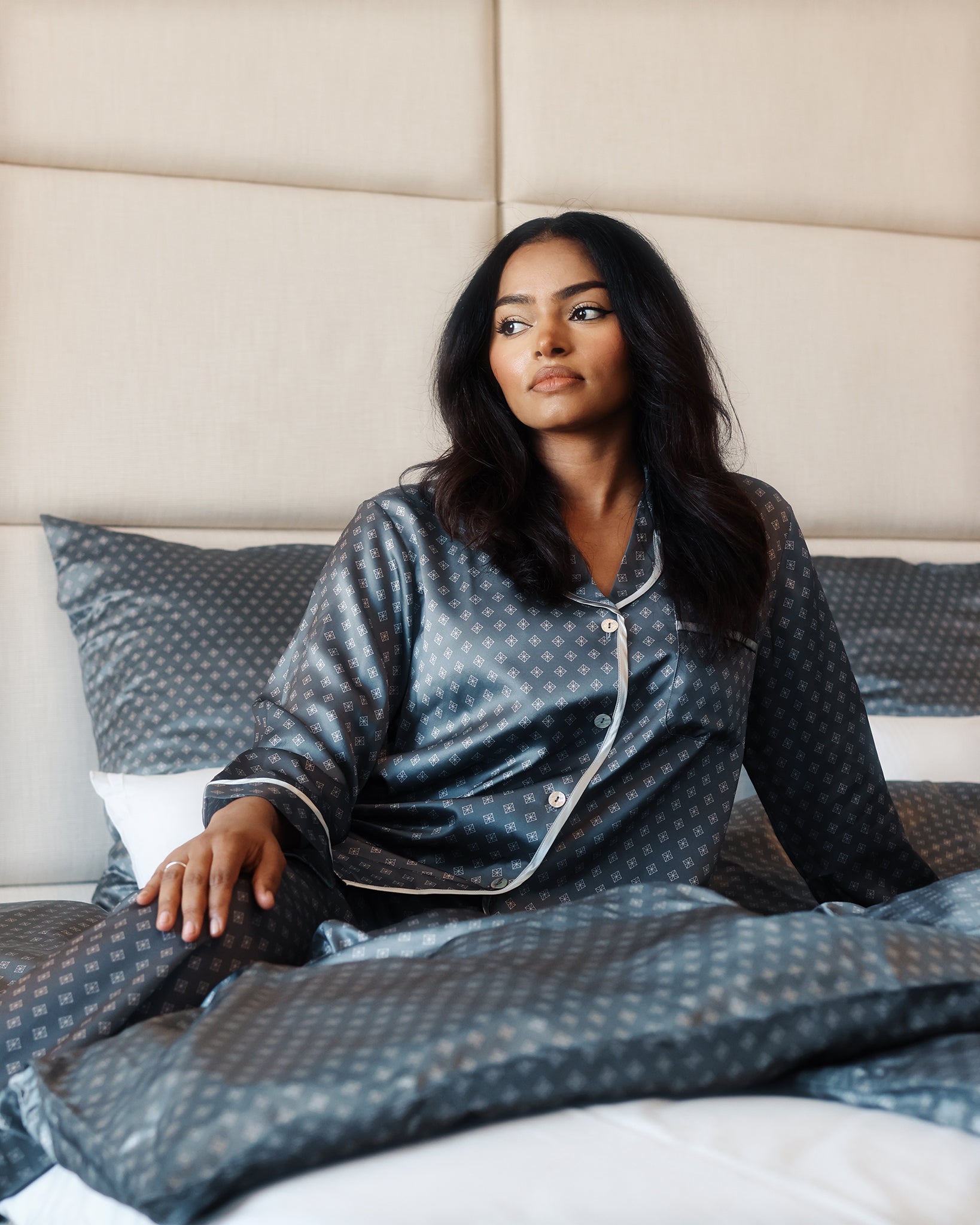 Amazing Space – In Luxury Pyjamas – Silver Grey - billede 7