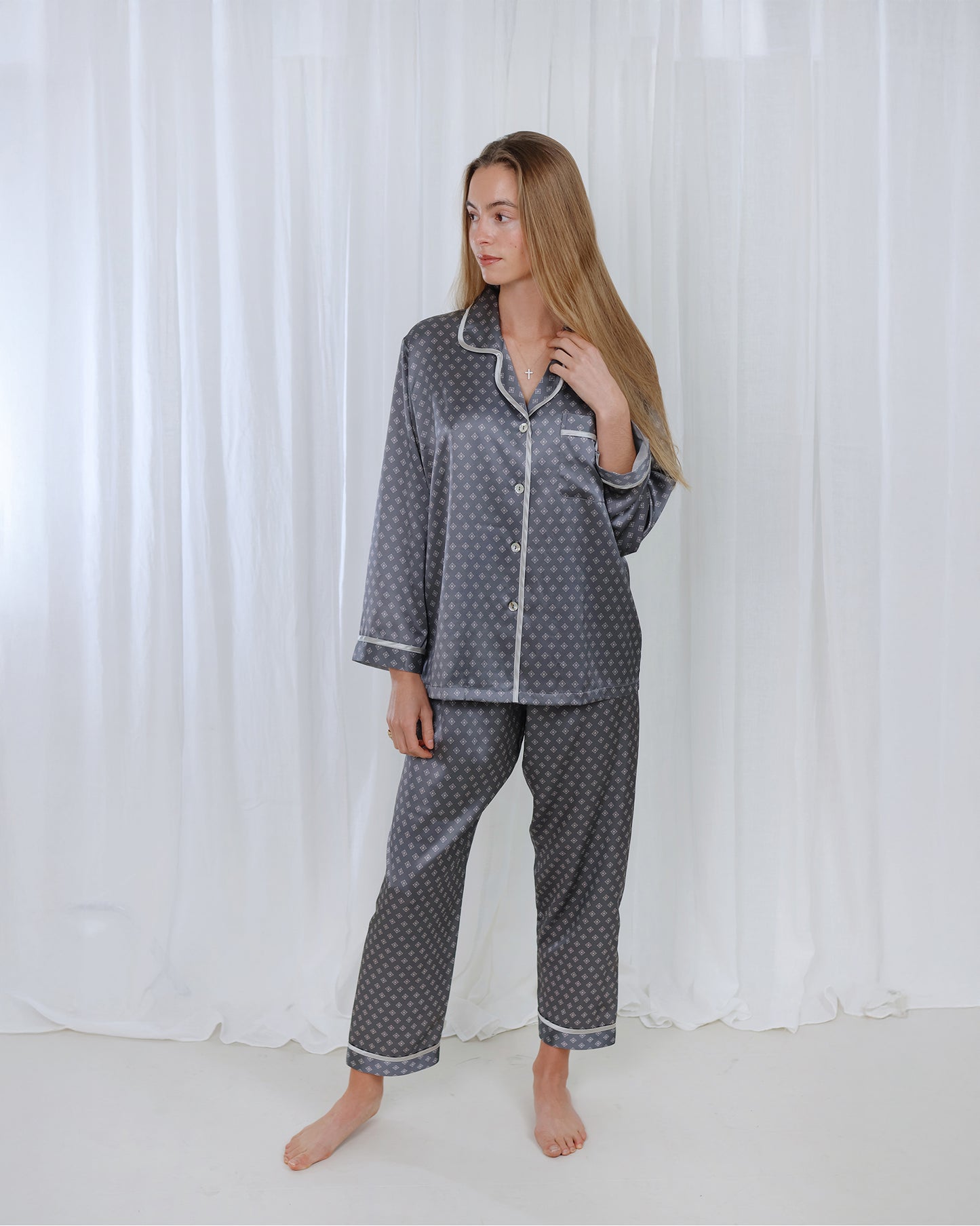 Amazing Space – In Luxury Pyjamas – Silver Grey - billede 3