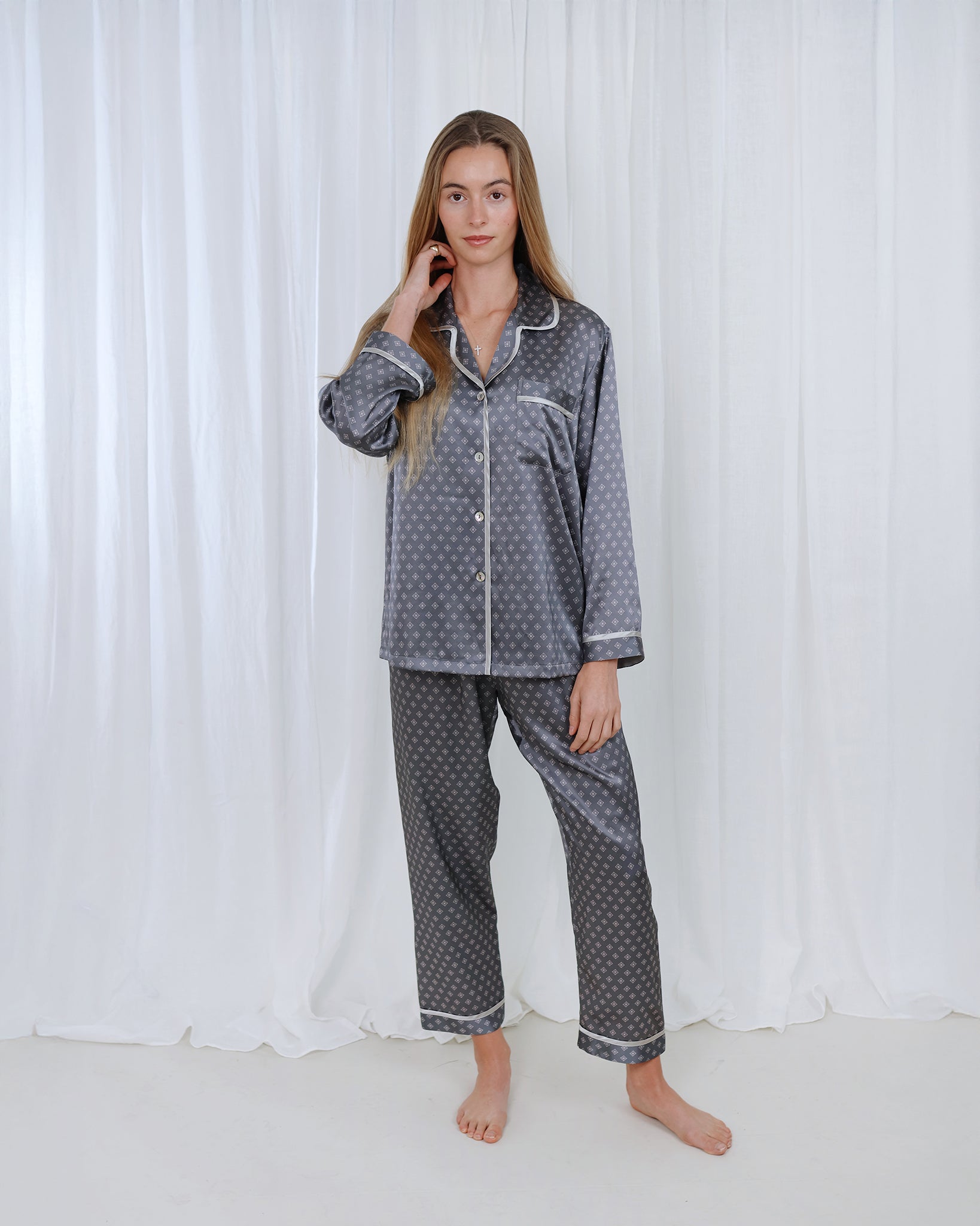 Amazing Space – In Luxury Pyjamas – Silver Grey - billede 2