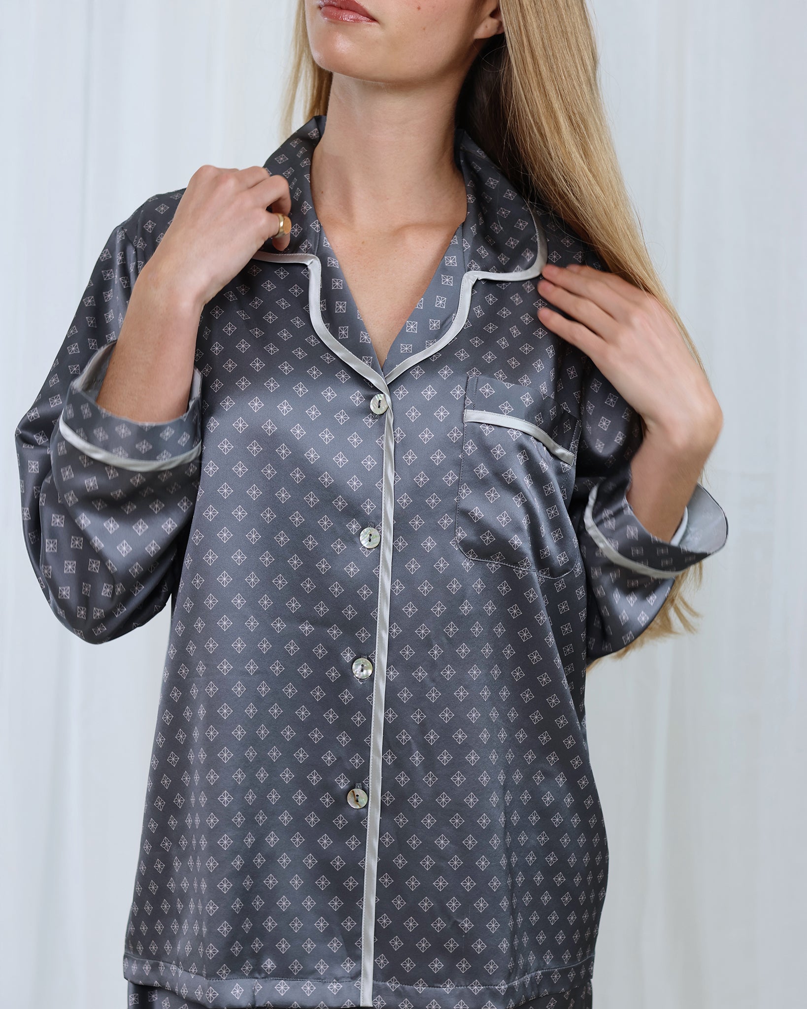 Amazing Space – In Luxury Pyjamas – Silver Grey - billede 5