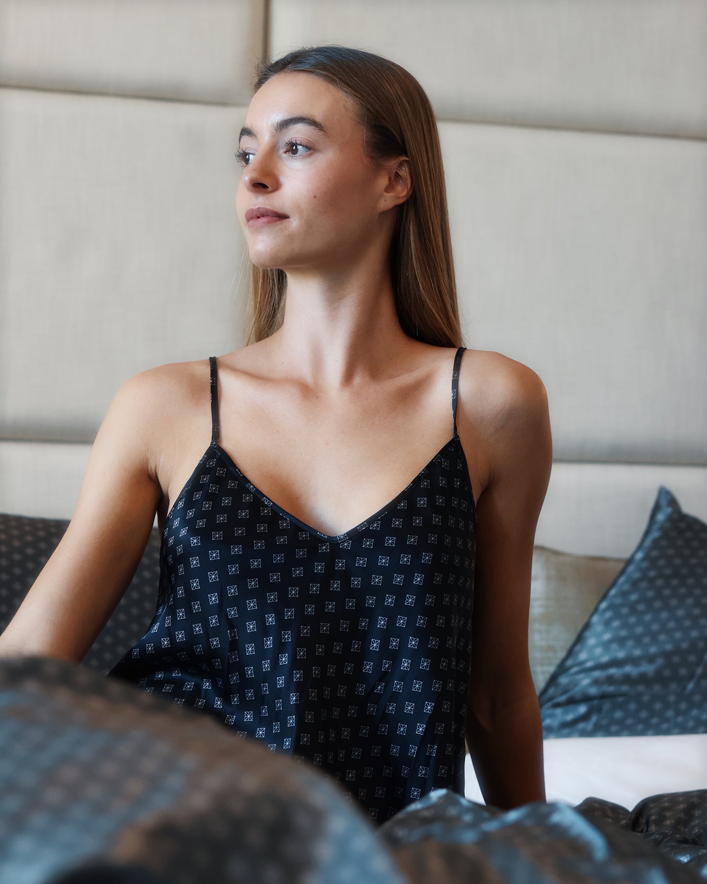 Amazing Space – Silky Night Couture Natsæt – Deep Black - billede 3
