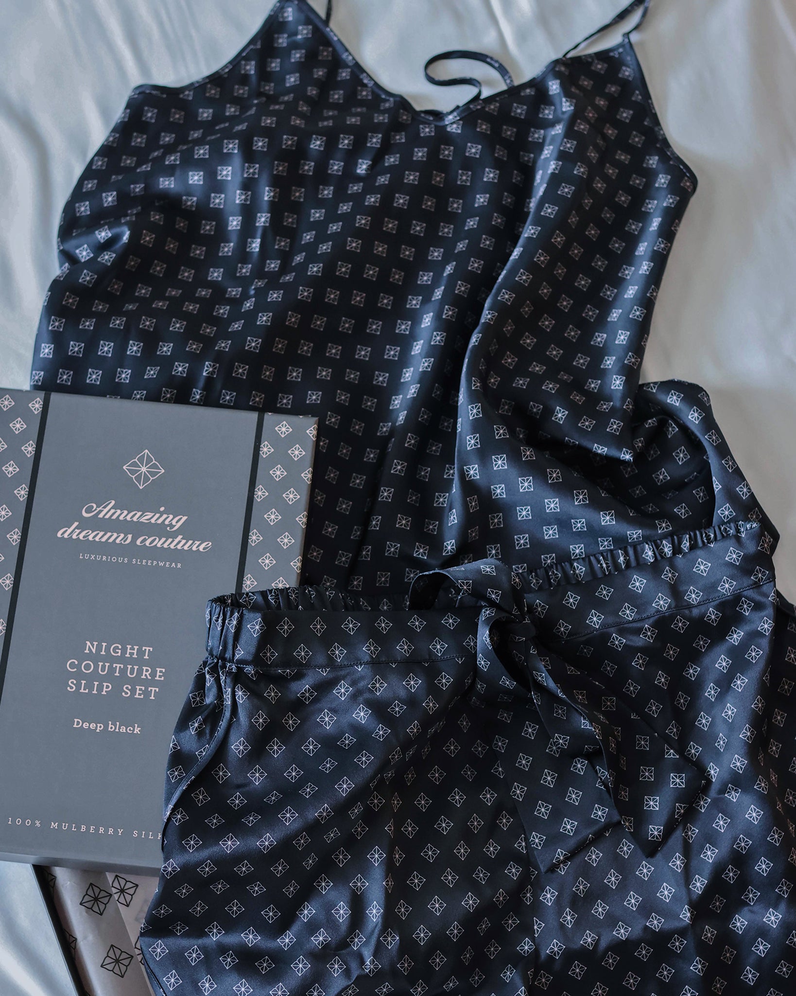 Amazing Space – Silky Night Couture Natsæt – Deep Black - billede 10