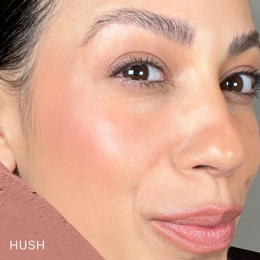 Glo Skin Beauty – Cream Blush Stick- Hush (10,5 g) - billede 2