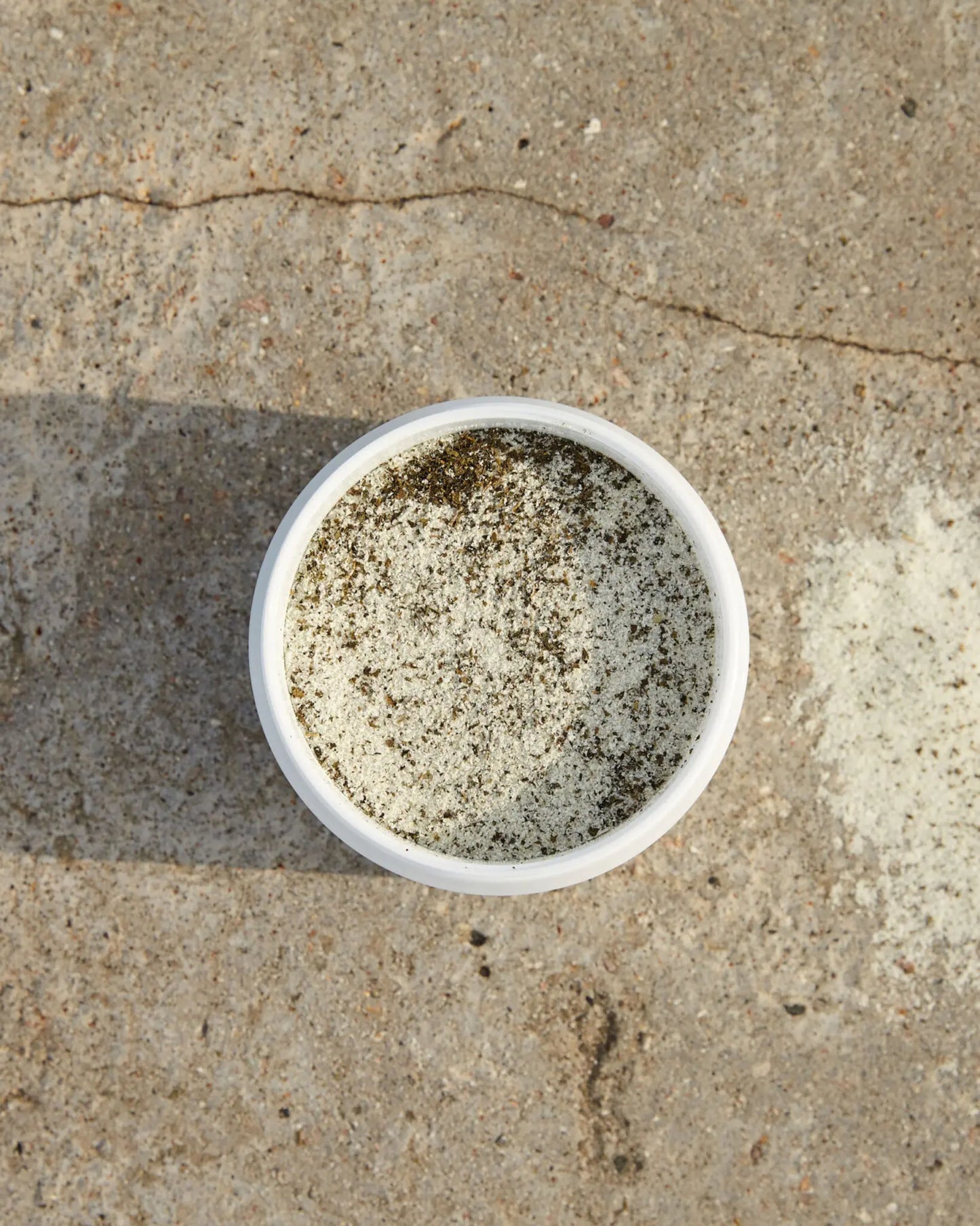 Amazing Space – Sea Salt Body Scrub – Lime & Eucalyptus (250ml) - billede 4