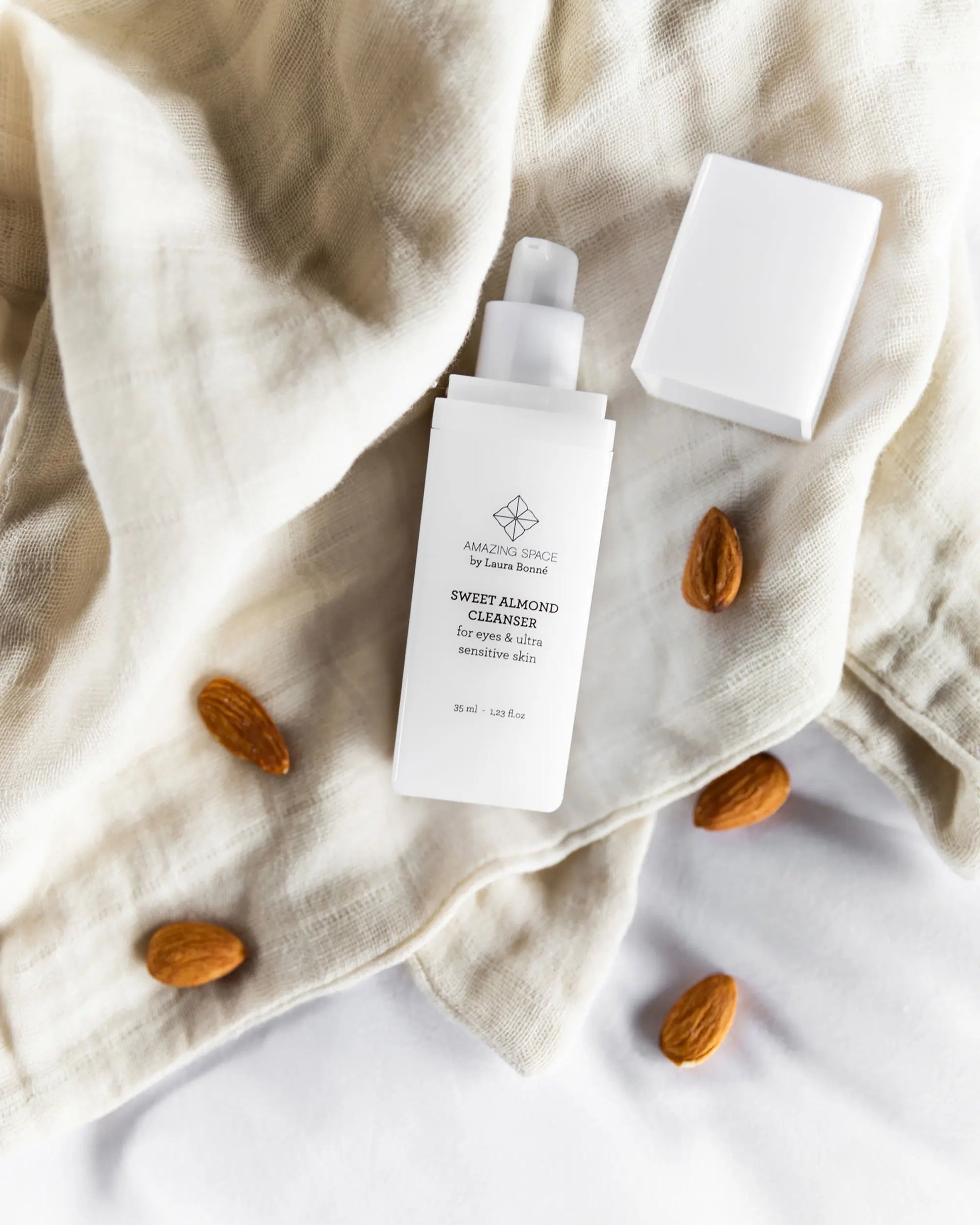 Amazing Space – Sweet Almond Cleanser – For Eyes & Ultra Sensitive Skin (35ml) - billede 4